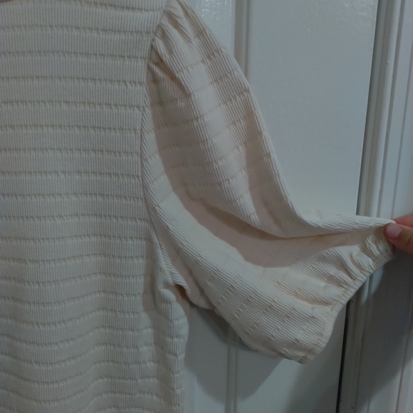 Ann Taylor Cream Blouse with buttons NWT - Picture 9 of 12